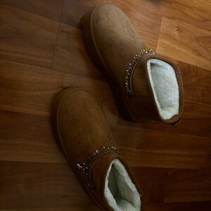 Mudd Brown Suede-Look Plush-Lined Winter Slippers with Beaded Accent